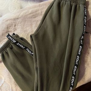 Womens Echt Street Joggers in olive green